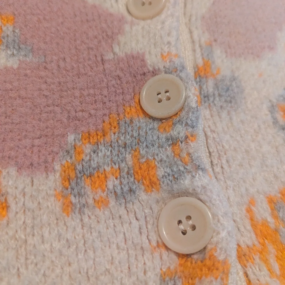 Zara Flower Sweater/Cardigan - Picture 5 of 7